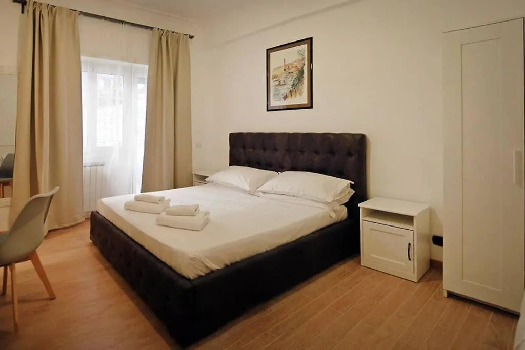 Vatican Luxury Apartment With Terrace - 7 People Rome