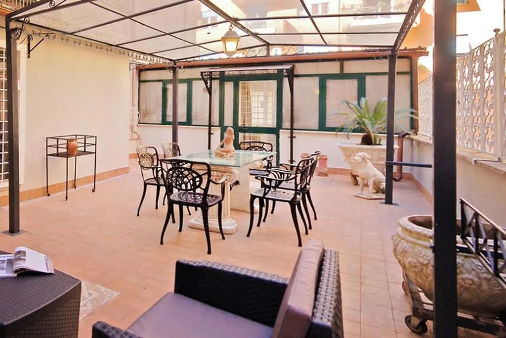 Vatican Luxury Apartment With Terrace - 7 People Rome